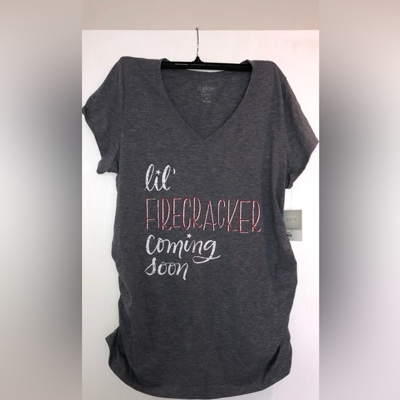 A:glow maternity top size XL NWT short sleeve V-neck  T-shirt Bundle2save - Picture 2 of 9